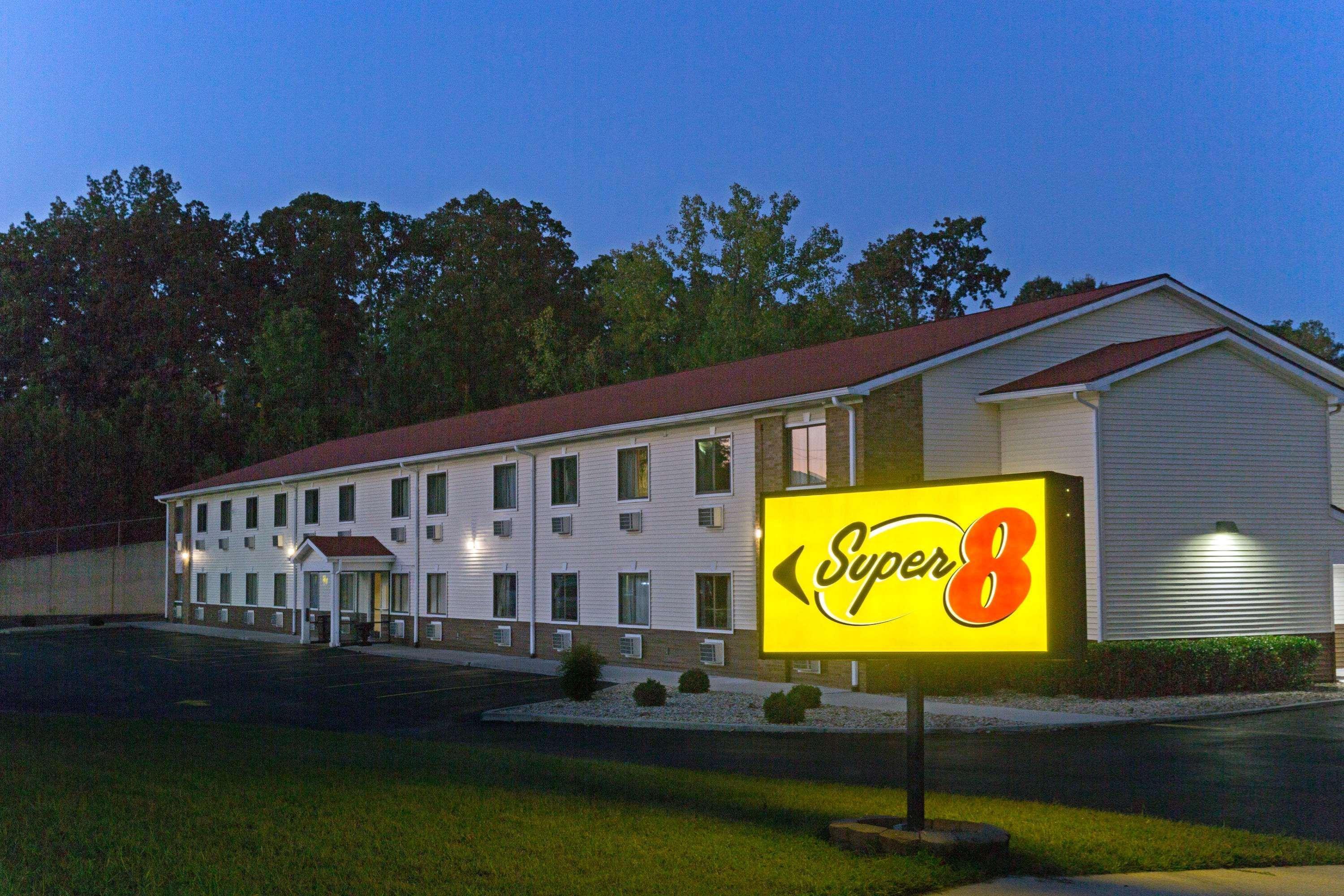 Hotel Super 8 By Wyndham Radcliff Ft. Knox Area Zewnętrze zdjęcie